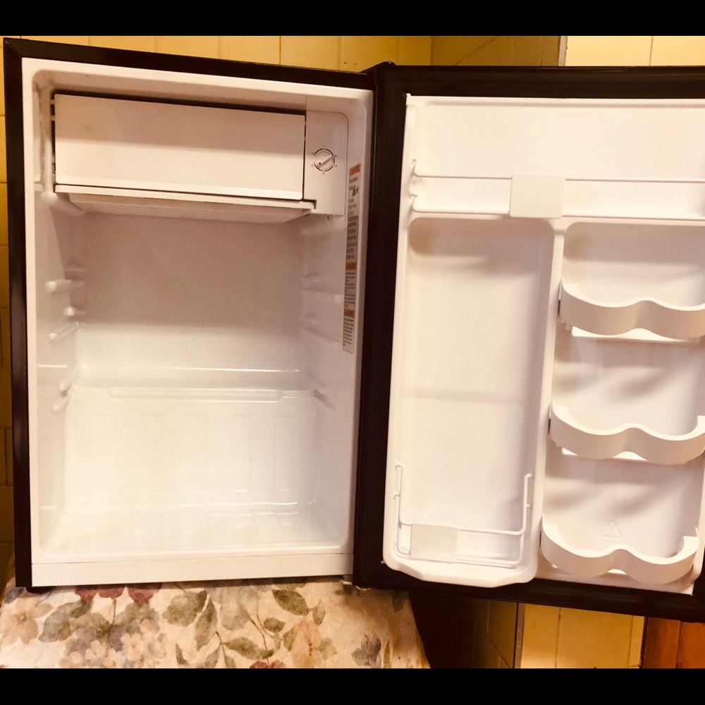 Mini Refrigerator “Haier” - Picture 4 of 4